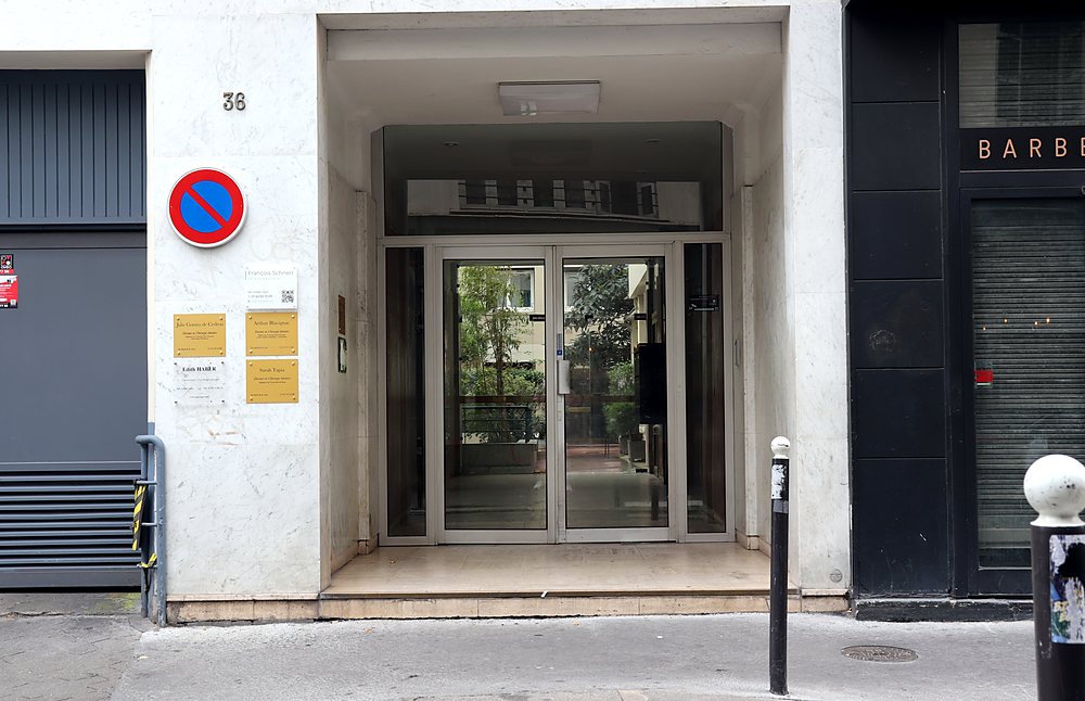 Entrée de l'immeuble au 36 rue d'Hauteville, Paris 10e